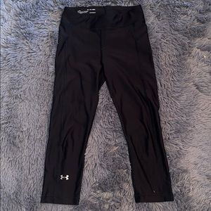 Black leggings/yoga pants